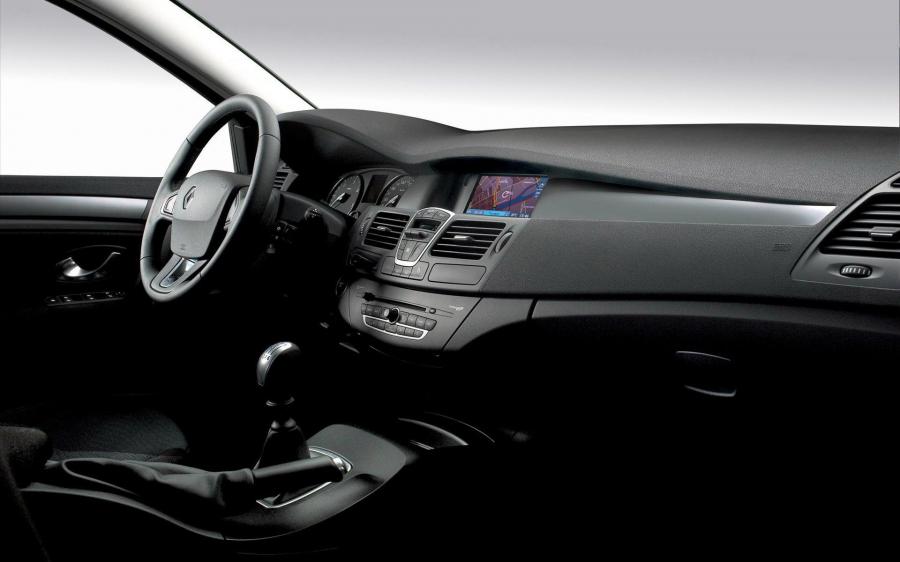  Renault Laguna Black Edition 2009 года  (фото 2 из 10)